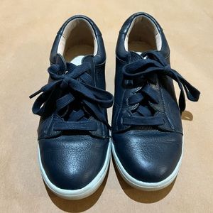 Vionic Sunny Chantelle Navy Sneakers 7
